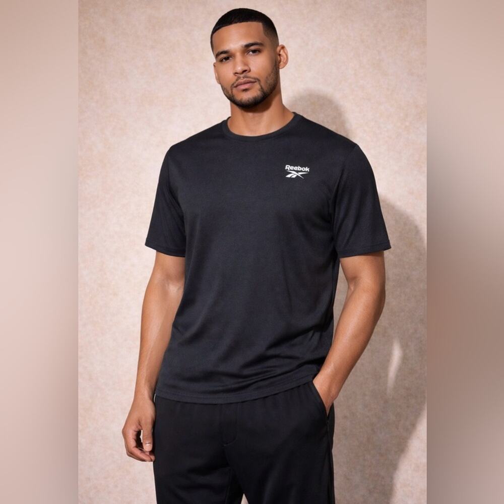 Reebok Men’s Black Performance T-Shirt | Athletic Activewear | Size Large